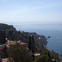 304 Genieten van het mooie uitzicht vanaf Taormina